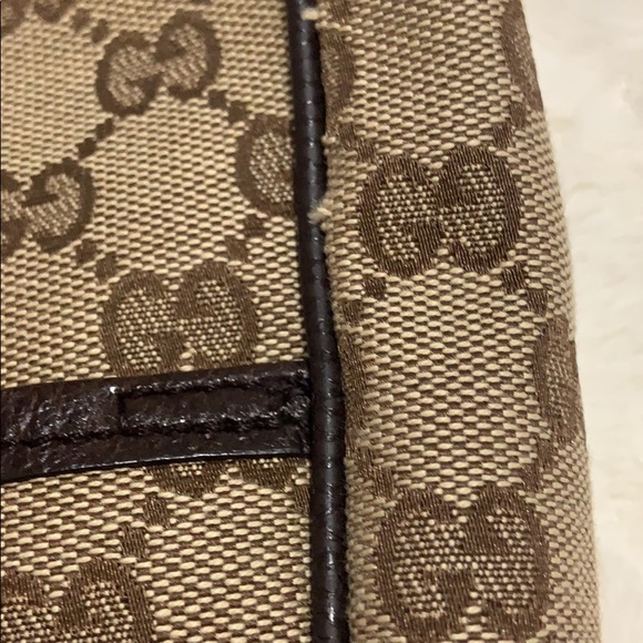 Gucci sling bag with sherry line strap - Picture 5 of 10
